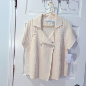 NWT IVORY SHORT SLEEVE NOTCH COLLAR DOUBLE BREASTED SWEATER.